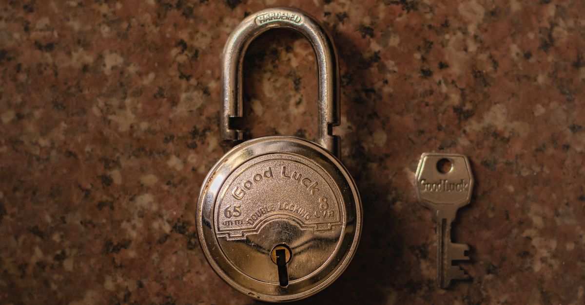locksmith service technician — First Locksmiths