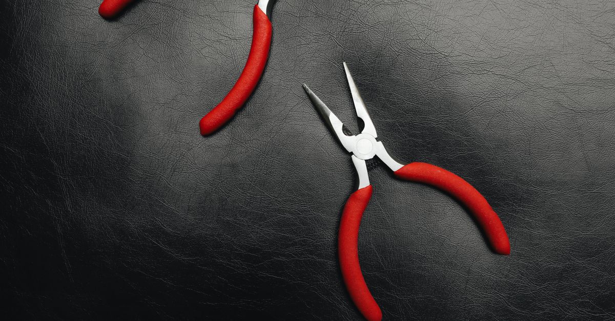locksmith tools keys — First Locksmiths