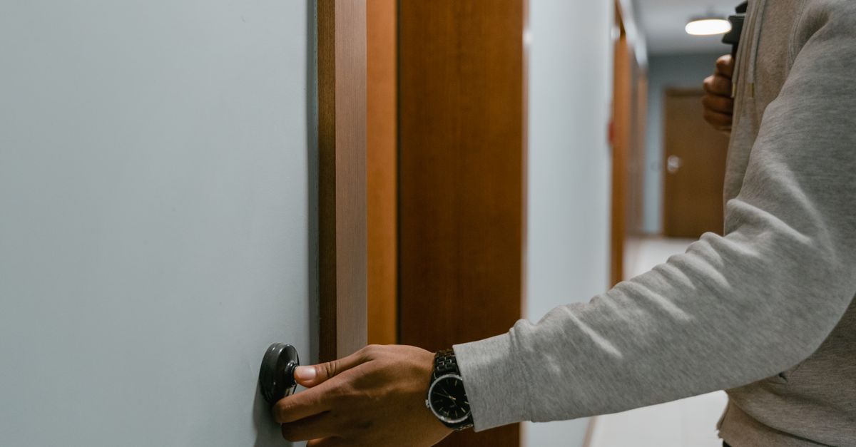 locksmith service technician — First Locksmiths