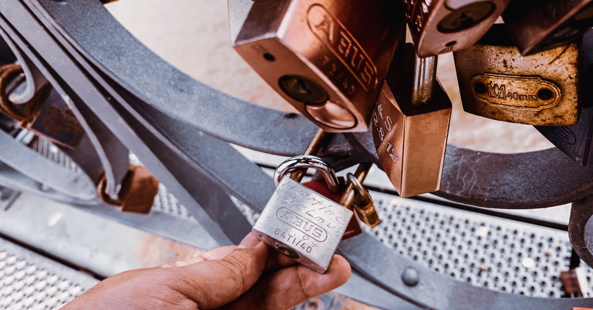 locksmith service technician — First Locksmiths