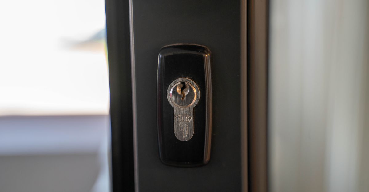 How Our Mobile Commercial Locksmith Process Works — From Call to Completed Job — First Locksmiths